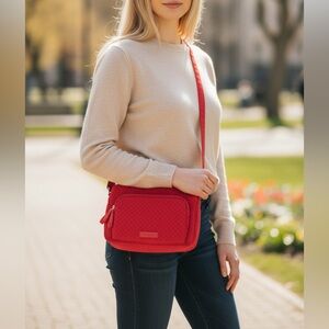 Vera Bradley‎ Cherry Red Quilted Crossbody Bag Bright Bold Everyday Casual Purse